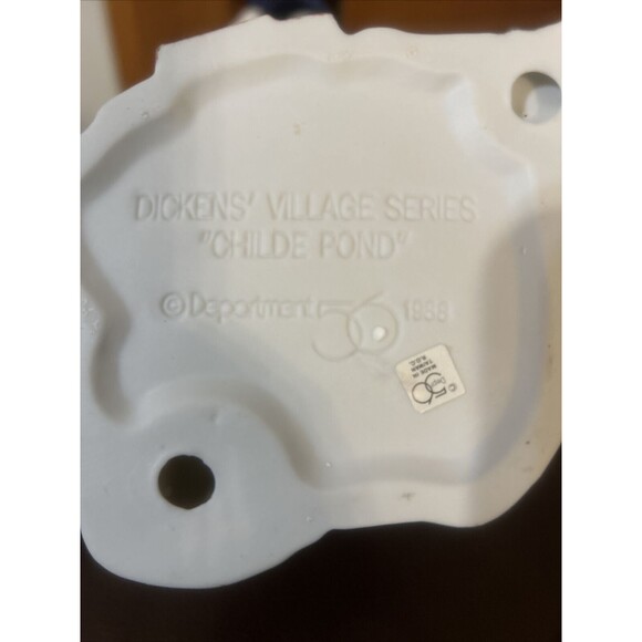 Department 56. Heritage Village Collection. Childe Pond And Skaters. 1988 - Picture 10 of 10